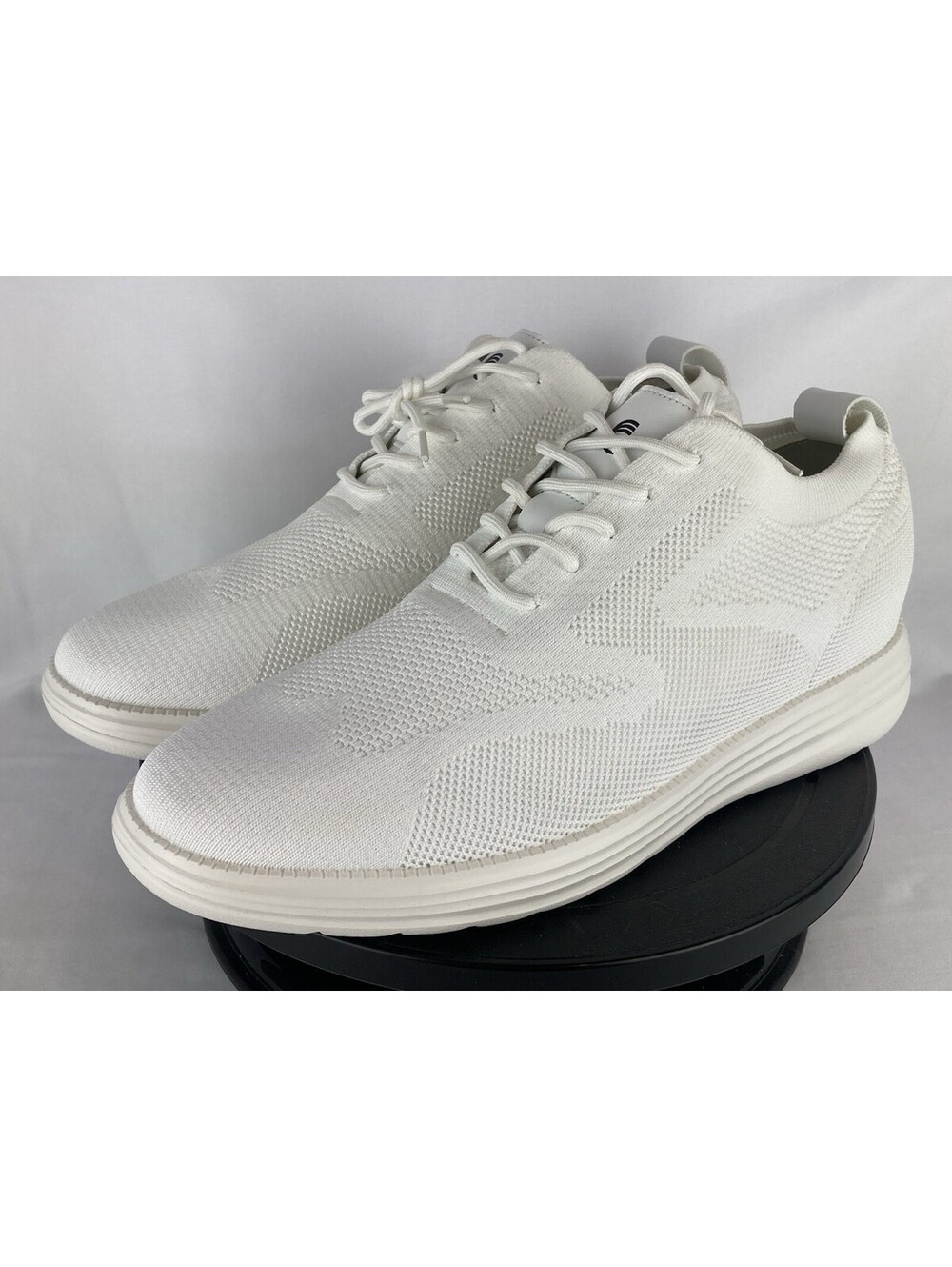 Men’s Size 11 CALTO Knit Elevator Shoes White Height Increasing Sneakers Mid Top